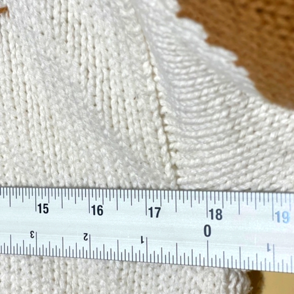 Cotton White Sweater with Stars by Chompas del Peru - Picture 5 of 5